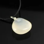 Chalcedony pendant – Pebble