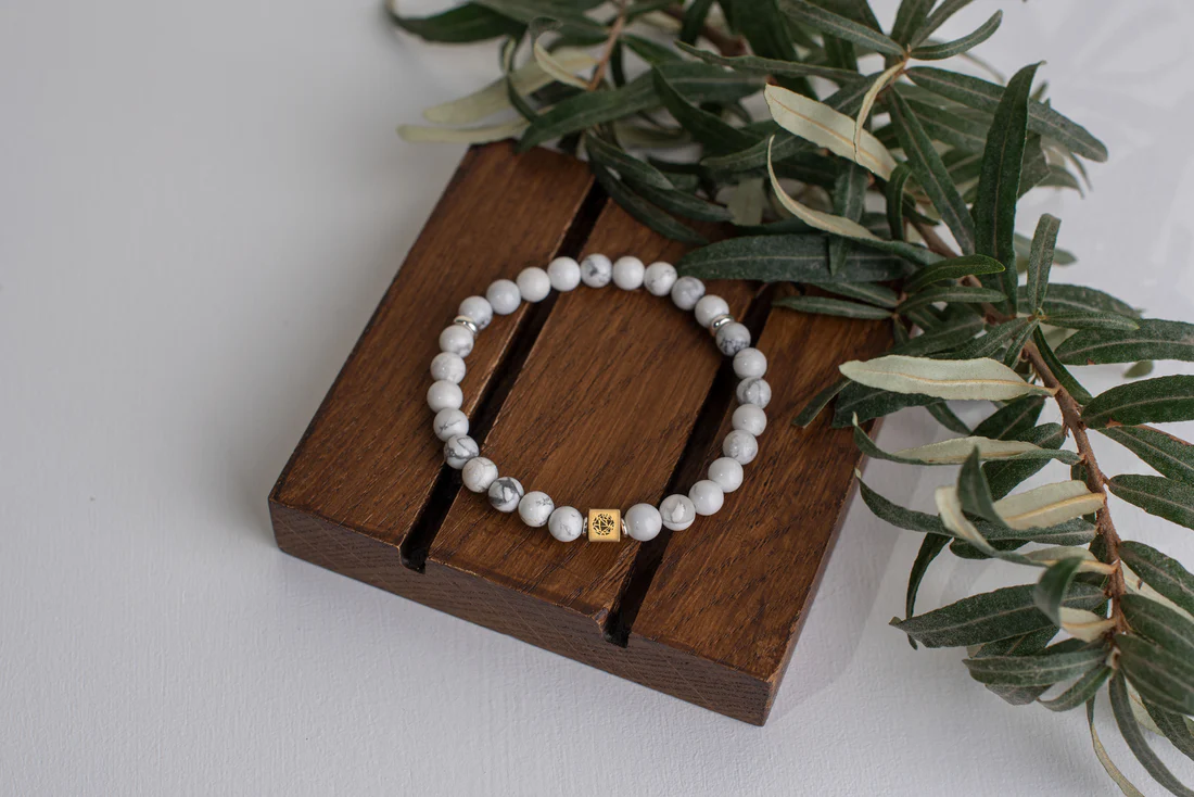 howlite_95755dfd-e148-4af2-bed7-a7e4abd4fbf3 Howlite bracelet – 925 silver - 6mm - Image 1