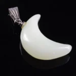 Jade pendant – Moon